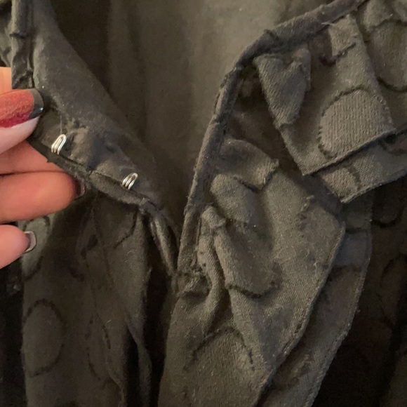 NWT V-Neck Blouse with tie and cute circle pattern - Picture 4 of 4